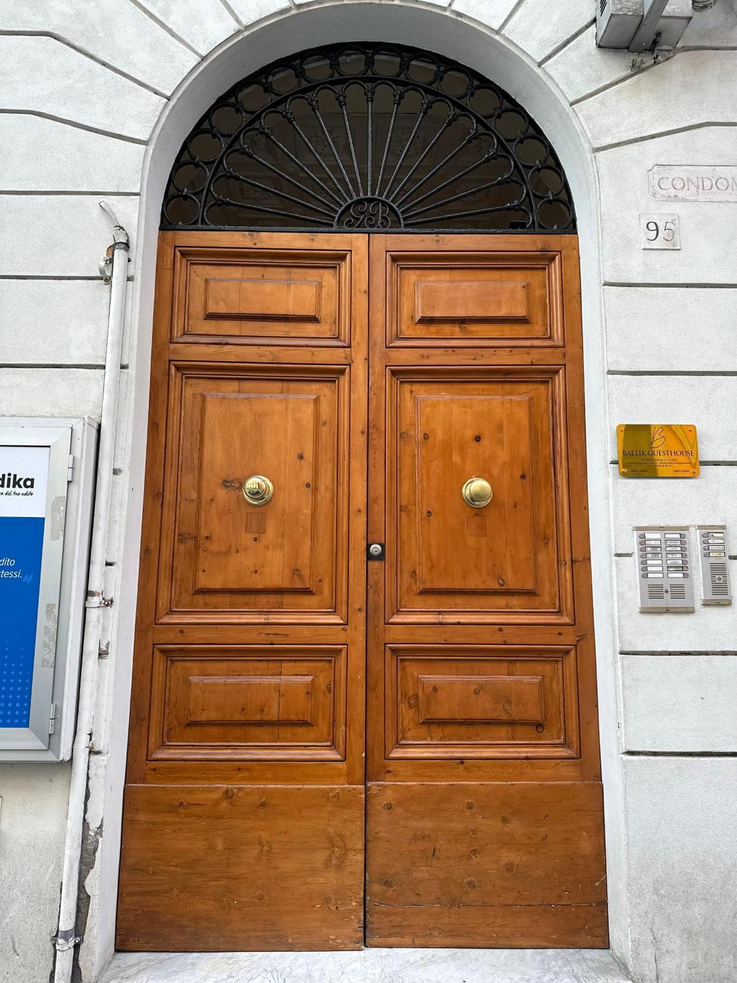Baltik Guesthouse Roma Dış mekan fotoğraf