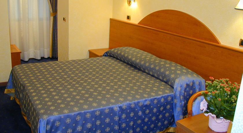 Baltik Guesthouse Roma Dış mekan fotoğraf